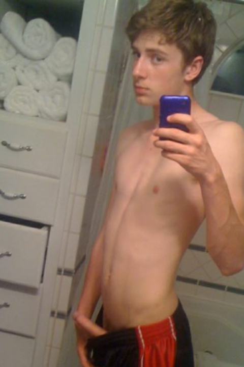 twink nude self pics
